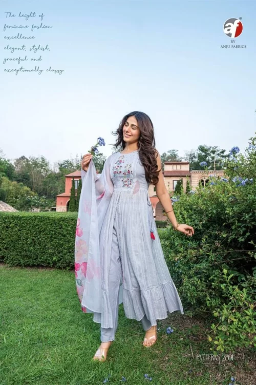 𝐂𝐄𝐍𝐓𝐄𝐑 𝐒𝐋𝐈𝐓 & 𝐇𝐈𝐆𝐇 𝐒𝐋𝐈𝐓 𝐊𝐔𝐑𝐓𝐈 𝐏𝐀𝐍𝐓 𝐖𝐈𝐓𝐇 𝐃𝐔𝐏𝐀𝐓𝐓𝐀